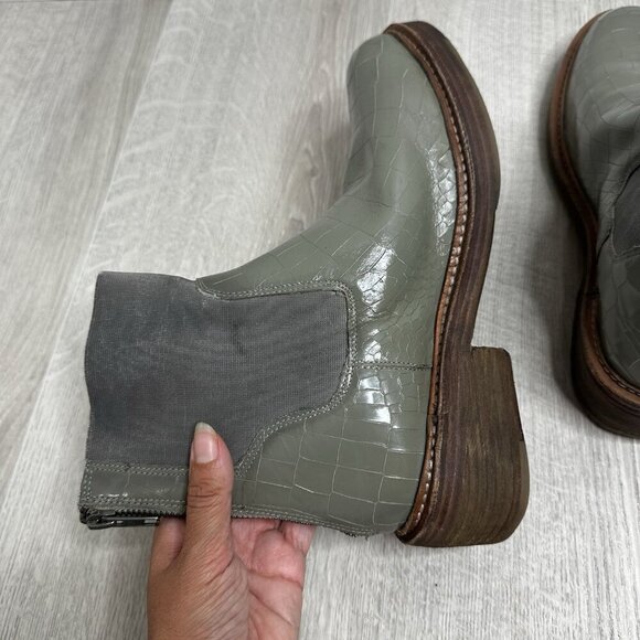 Free People Arlo Chelsea Ankle Boots Size 8.5 Storm Green Gray Leather Moto - Picture 9 of 10